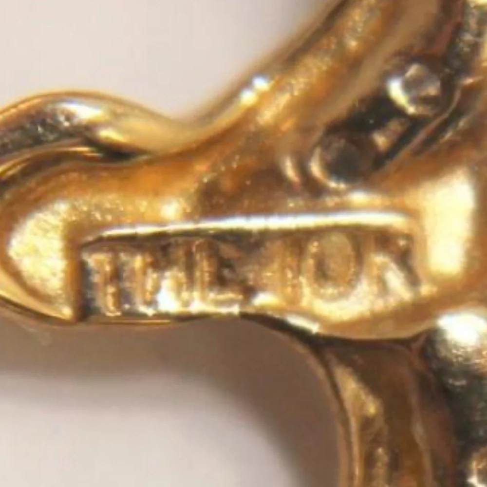 10K Yellow Gold Diamond Heart Pendant TW 2.1g - Picture 4 of 4